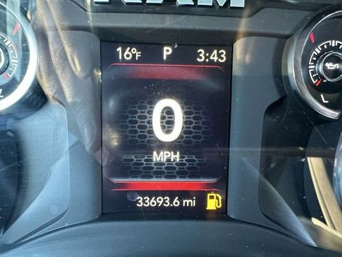 Used 2024 RAM 2500 Big Horn w/ Bed Utility Group image 5