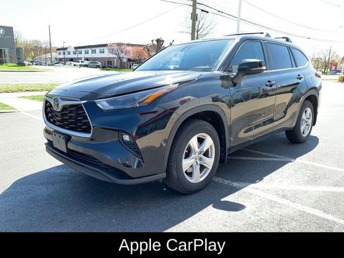 Used 2023 Toyota Highlander AWD image 8