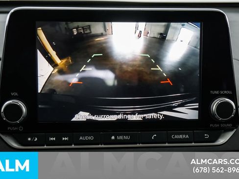 Used 2025 Nissan Altima 2.5 SV FWD image 32