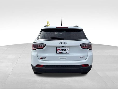 Used 2025 Jeep Compass Latitude image 8