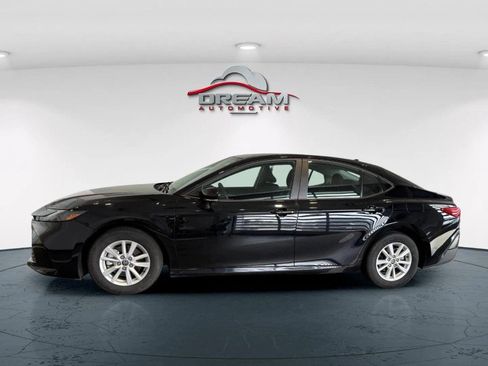 Used 2025 Toyota Camry LE FWD image 17
