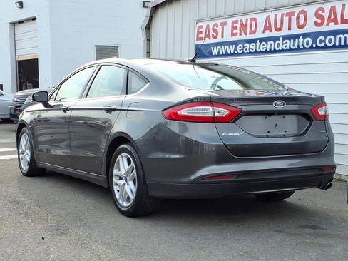 Used 2015 Ford Fusion SE FWD image 3