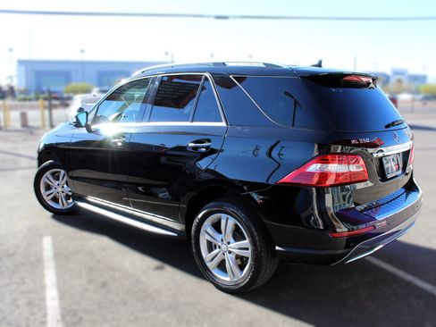 Used 2015 Mercedes-Benz ML 350 ML 350 Sport Utility 4D image 2