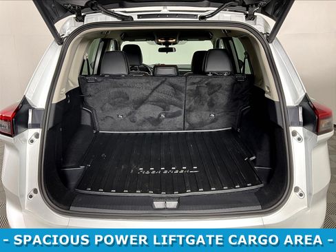 Used 2025 Nissan Rogue SV AWD/4WD image 35