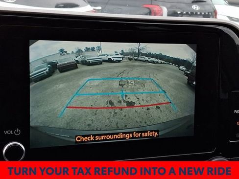 Used 2023 Toyota Highlander XLE image 20