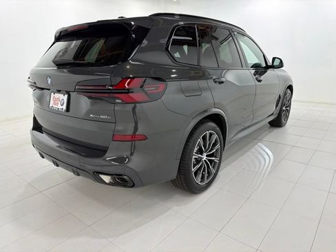 Used 2026 BMW X5 xDrive50e w/ M Sport Package AWD/4WD image 5