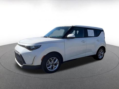 Used 2025 Kia Soul LX w/ LX Technology Package image 7