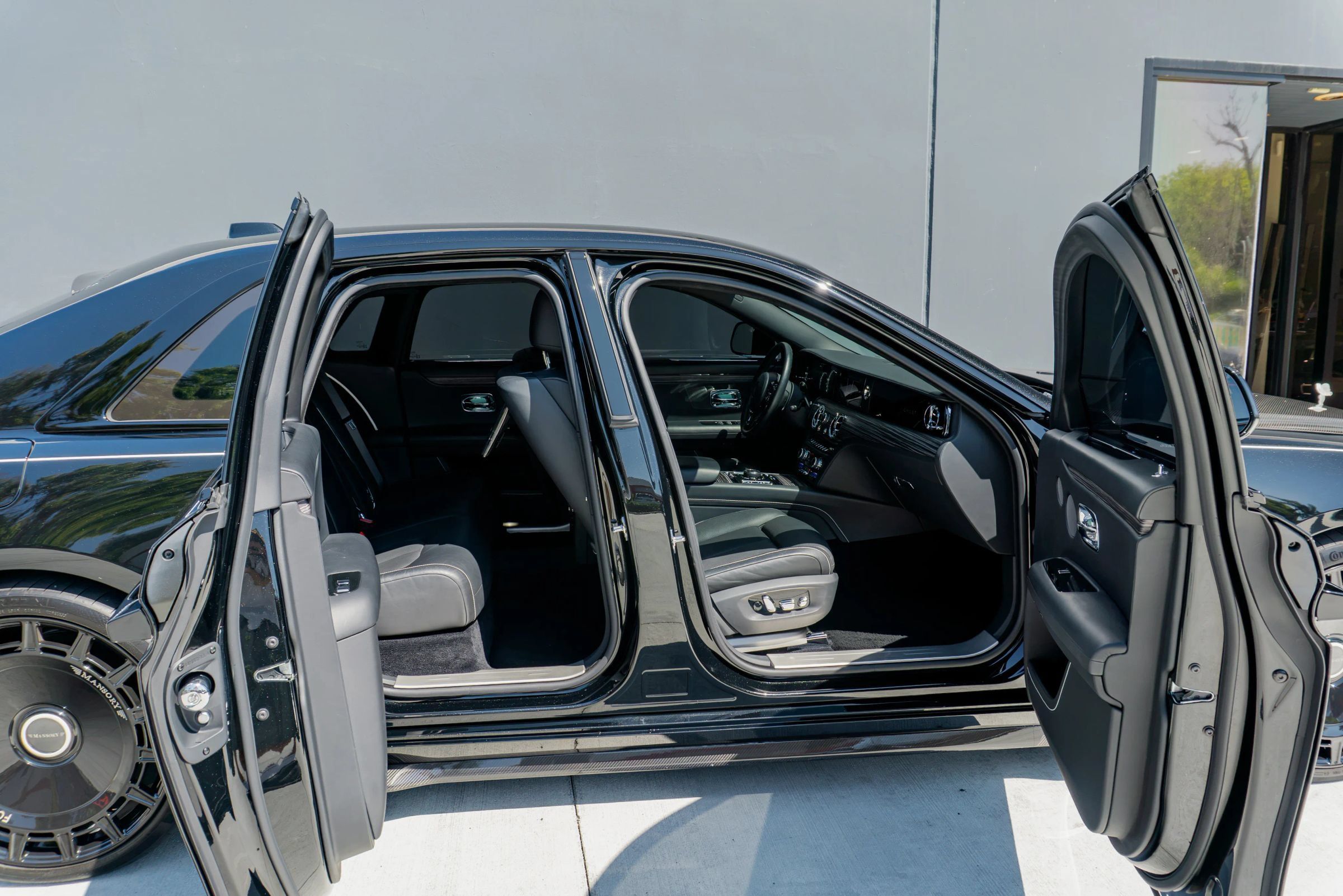 Used 2021 Rolls-Royce Ghost AWD/4WD image 65