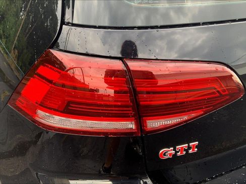Used 2021 Volkswagen GTI S FWD image 27