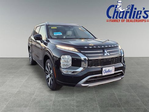 New 2025 Mitsubishi Outlander AWD image 3