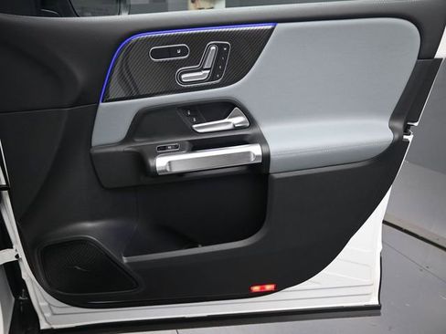 New 2026 Mercedes-Benz GLB 250 image 29