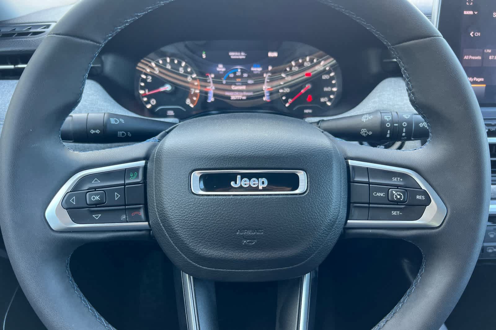 Used 2022 Jeep Compass Latitude FWD image 25