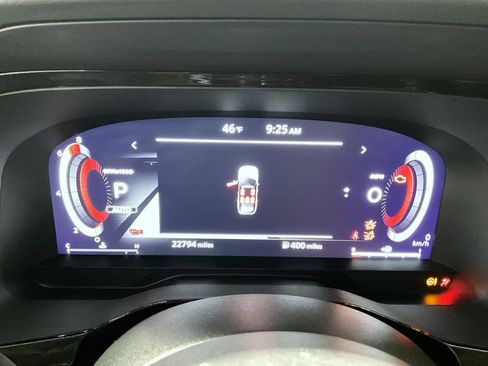 Used 2023 Nissan Pathfinder Platinum image 12