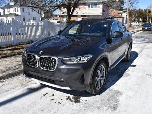 Used 2024 BMW X4 xDrive30i image 3
