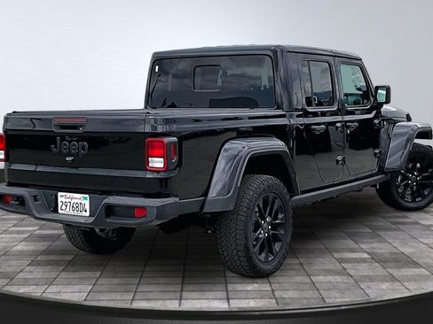 Used 2025 Jeep Gladiator Sport AWD/4WD image 22
