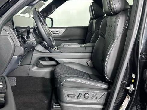 Certified 2025 INFINITI QX80 Autograph w/ Autograph Exterior Package AWD/4WD image 16