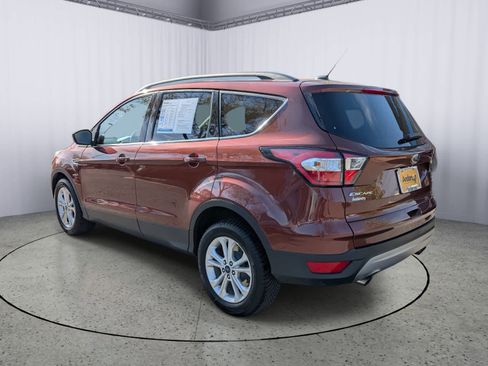 Used 2018 Ford Escape SE image 4