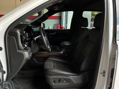 Used 2024 Chevrolet Silverado 1500 High Country w/ High Country Premium Package AWD/4WD image 11