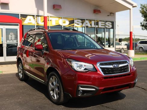 Used 2018 Subaru Forester 2.5i Touring AWD/4WD image 3