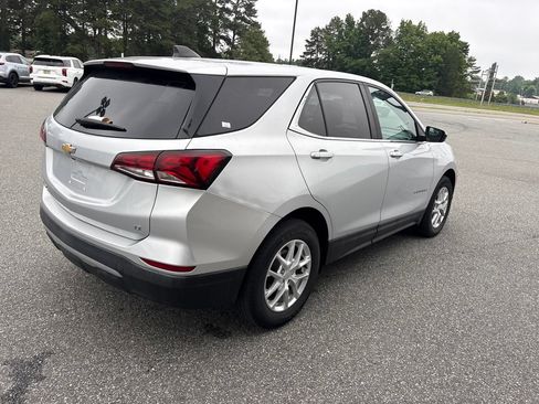 Used 2022 Chevrolet Equinox LT FWD image 9