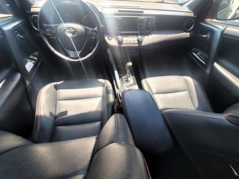 Used 2016 Toyota RAV4 SE FWD image 10