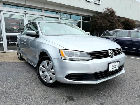 Used 2014 Volkswagen Jetta SE FWD image 1