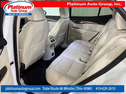 Used 2023 Buick Envision Avenir AWD/4WD image 28