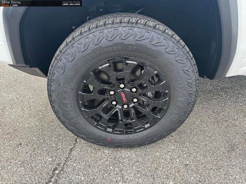 New 2026 GMC Canyon Elevation w/ Convenience Package AWD/4WD image 10