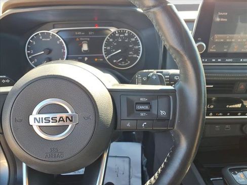 Used 2021 Nissan Rogue SV FWD image 26