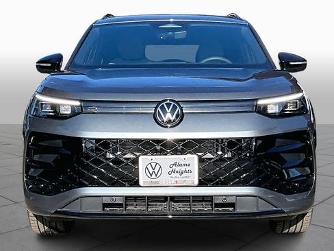 New 2026 Volkswagen Tiguan SE R-Line FWD image 3