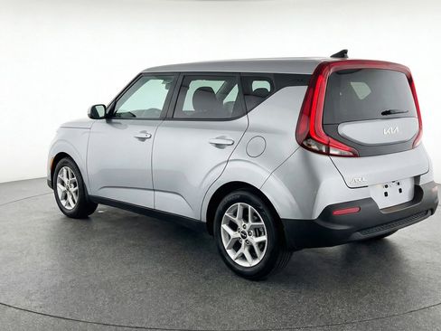 Used 2025 Kia Soul LX w/ LX Technology Package FWD image 6