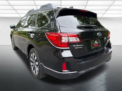 Used 2017 Subaru Outback 2.5i Limited AWD/4WD image 3