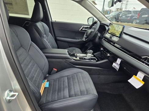 New 2026 Mitsubishi Outlander SE image 4