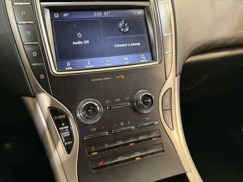 Used 2020 Lincoln Nautilus FWD image 17