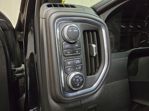 Used 2021 GMC Sierra 1500 AT4 w/ AT4 Preferred Package AWD/4WD image 18