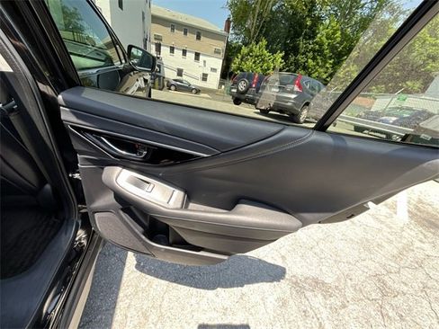 Used 2021 Subaru Outback Limited image 28