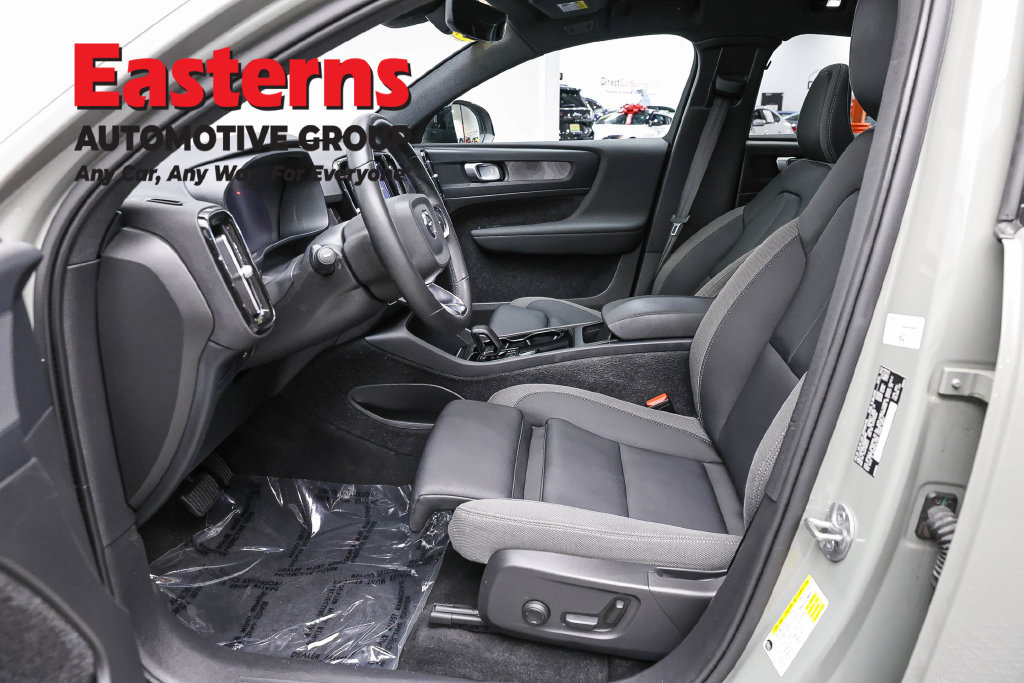 Used 2023 Volvo C40 P8 Recharge Plus w/ Climate Package AWD/4WD image 15