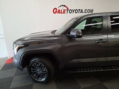 Used 2025 Toyota Tundra SR5 w/ SR5 Convenience Package AWD/4WD image 5
