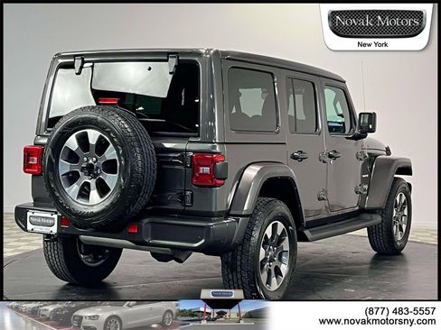 Used 2022 Jeep Wrangler Unlimited Sahara w/ Cold Weather Group image 8