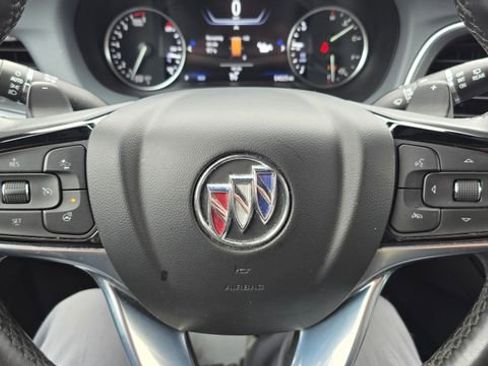 Used 2024 Buick Enclave Premium image 23
