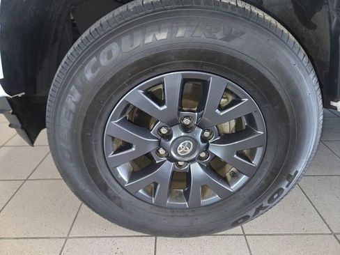 Used 2023 Toyota Tacoma SR5 image 10