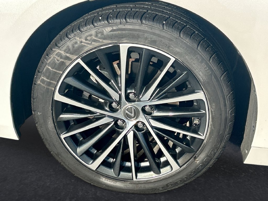 Used 2022 Lexus ES 300h w/ Premium Package FWD image 13