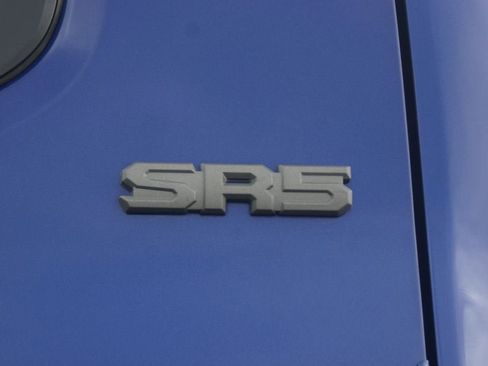 Used 2025 Toyota Tacoma SR5 AWD/4WD image 19