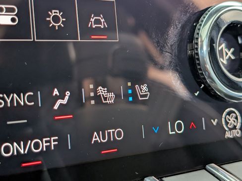 Used 2024 GMC Acadia Denali FWD image 37