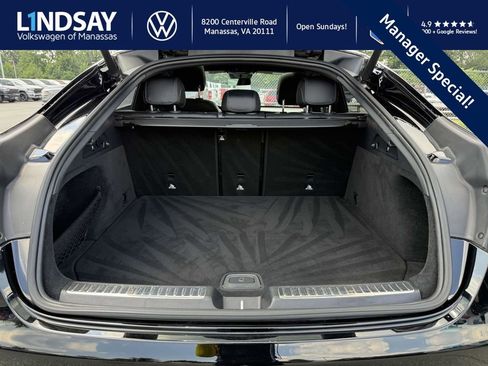 Used 2023 Mercedes-Benz GLC 300 4MATIC Coupe image 11