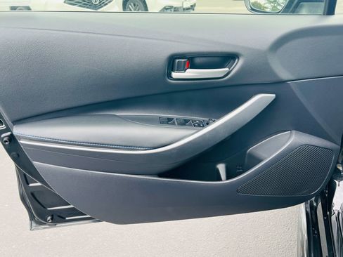 Used 2021 Toyota Corolla SE w/ Carpet Mat Package (TMS) image 12