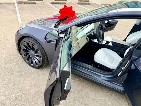 Used 2021 Tesla Model 3 Long Range AWD/4WD image 14