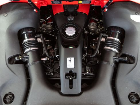 Certified 2022 Ferrari F8 Tributo image 32