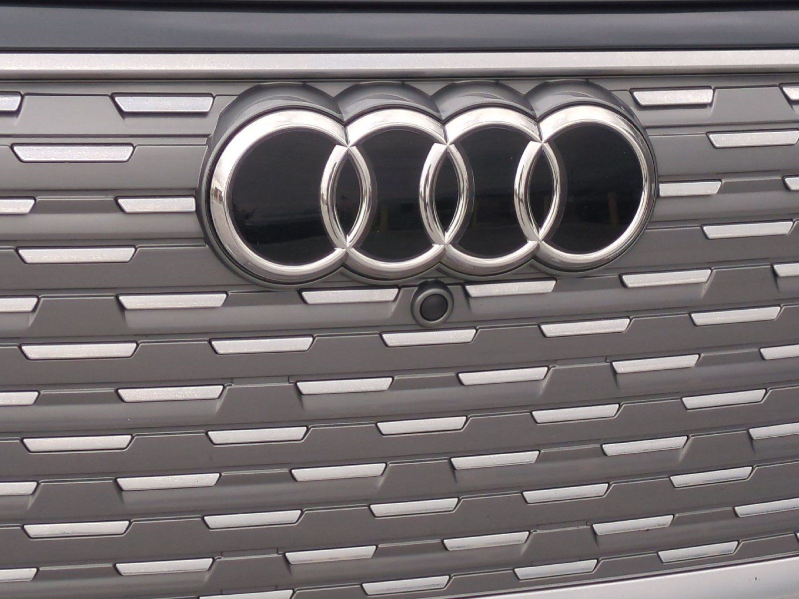 Used 2023 Audi Q4 e-tron Premium Plus w/ Premium Plus AWD/4WD image 25