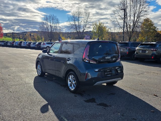 Certified 2025 Kia Soul LX w/ LX Technology Package FWD image 6